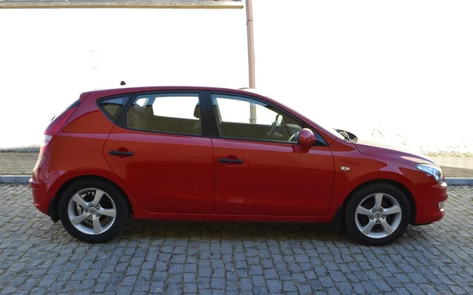 Hyundai I30 cena 15900 przebieg: 174000, rok produkcji 2009 z Radlin małe 352